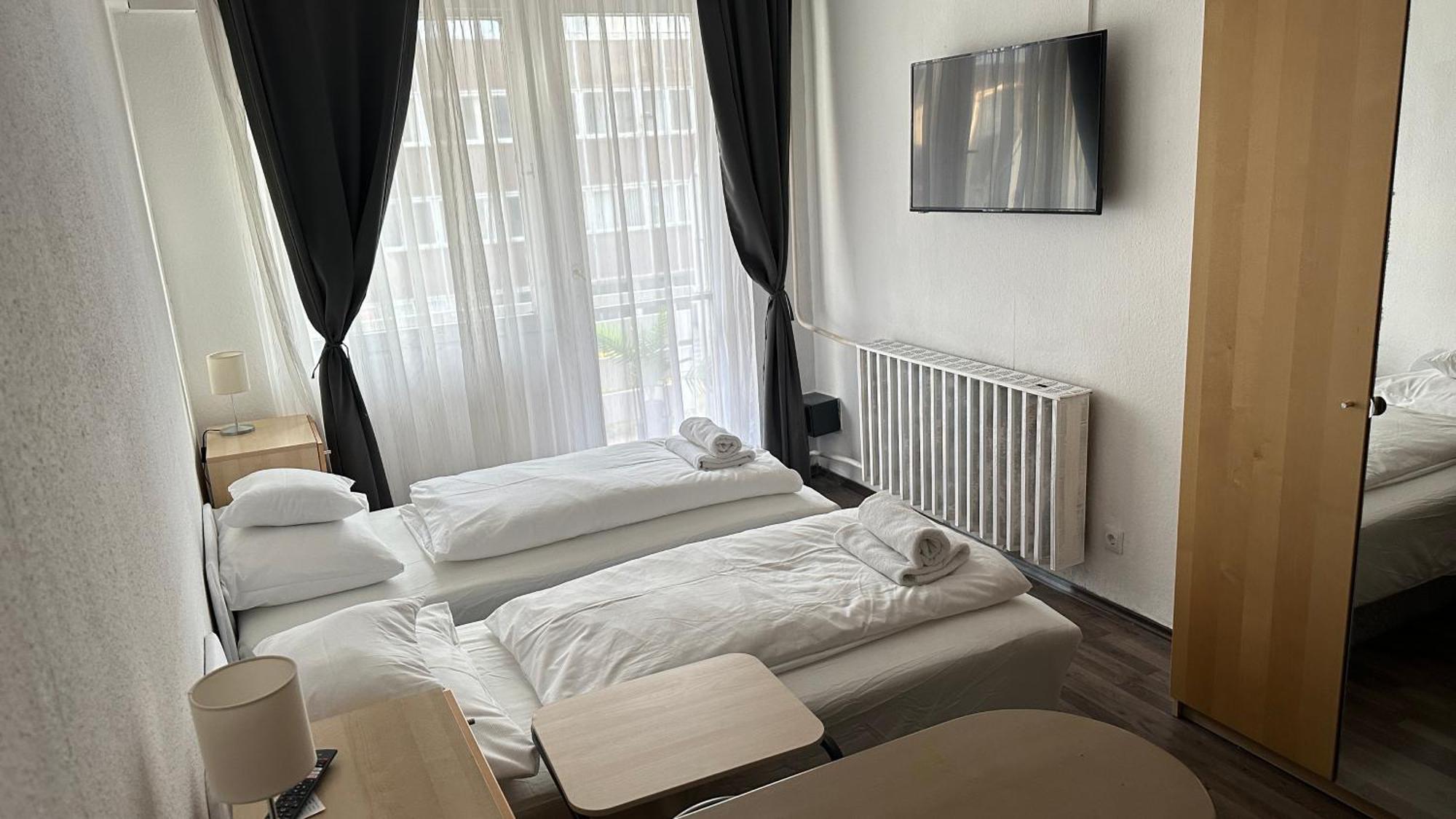 Hermina Apartmanok Westend Budapest Exterior photo